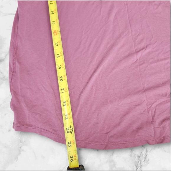 Womens Lululemon Shirt - Picture 4 of 5